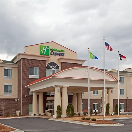 Holiday Inn Express Pembroke By Ihg Екстер'єр фото