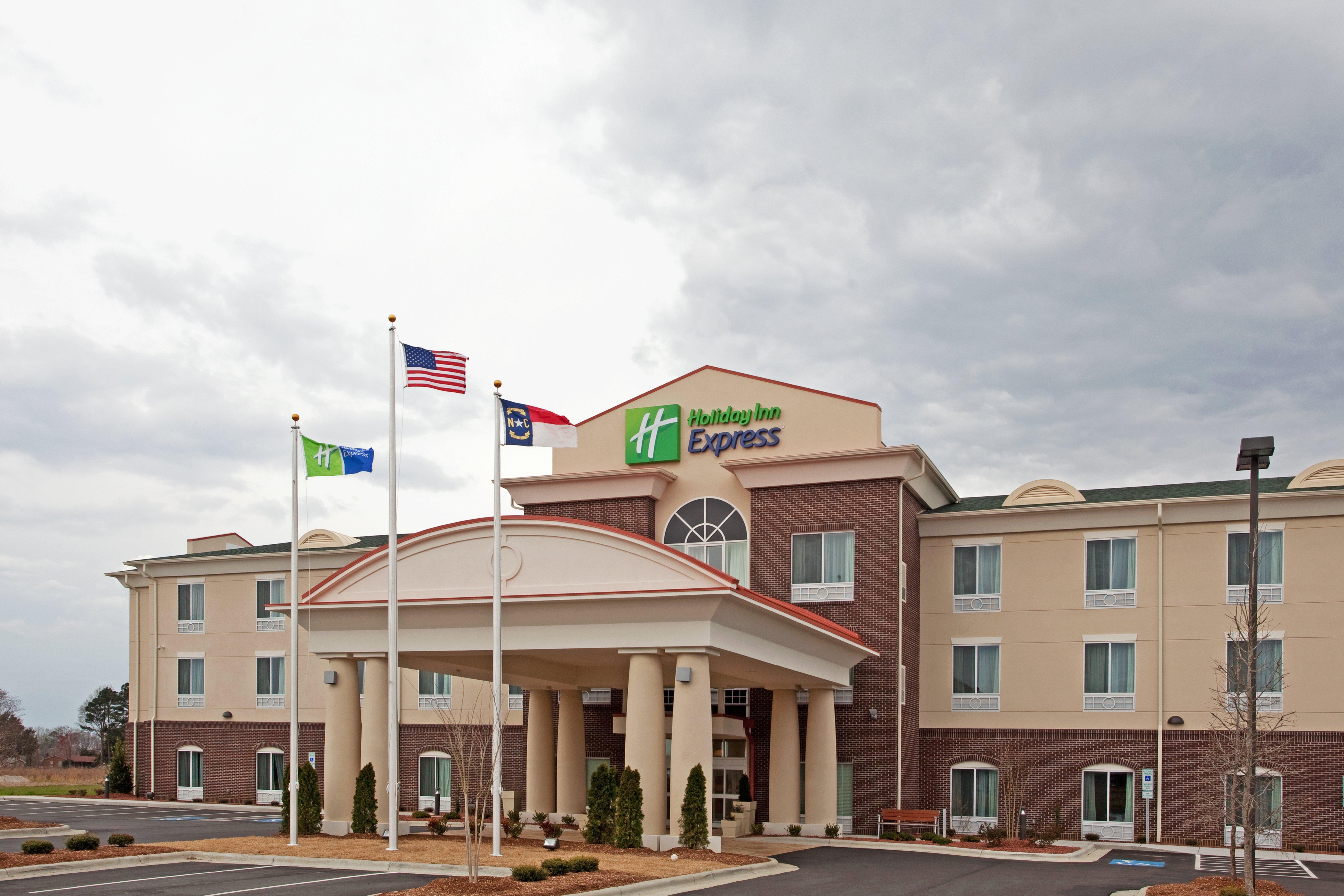 Holiday Inn Express Pembroke By Ihg Екстер'єр фото