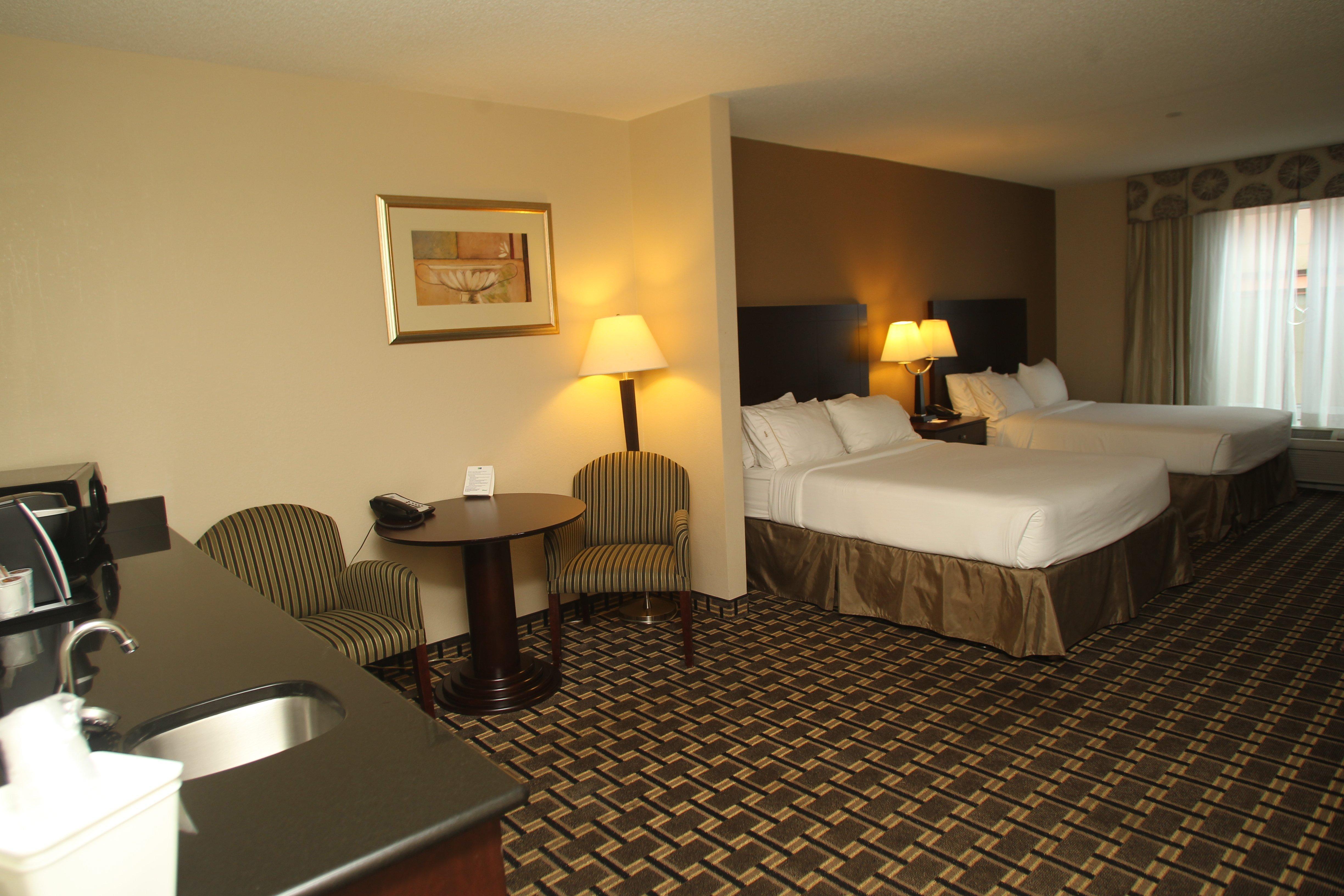 Holiday Inn Express Pembroke By Ihg Екстер'єр фото