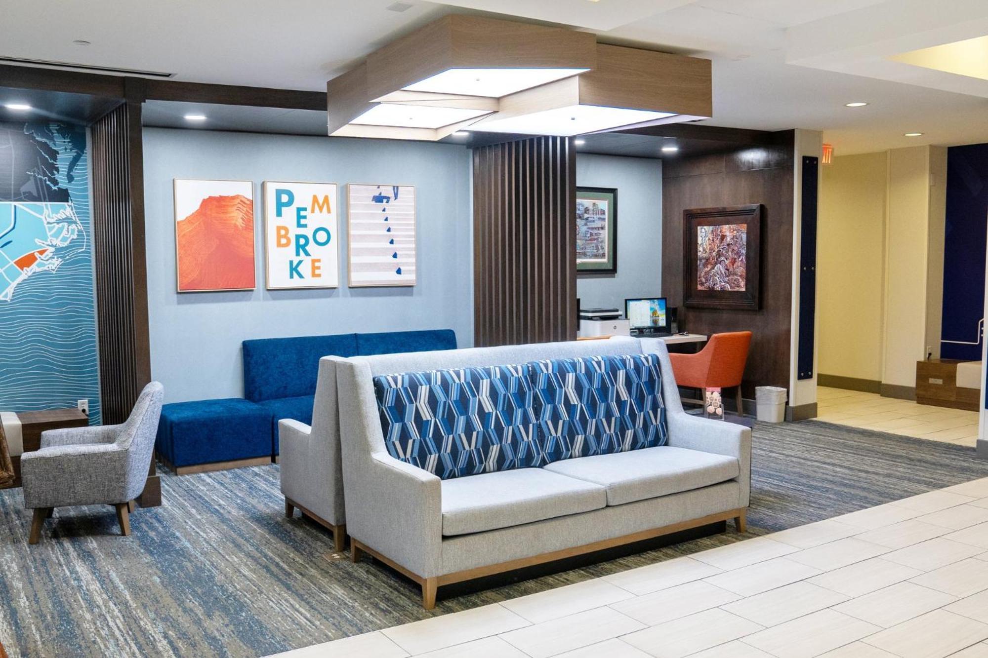 Holiday Inn Express Pembroke By Ihg Екстер'єр фото