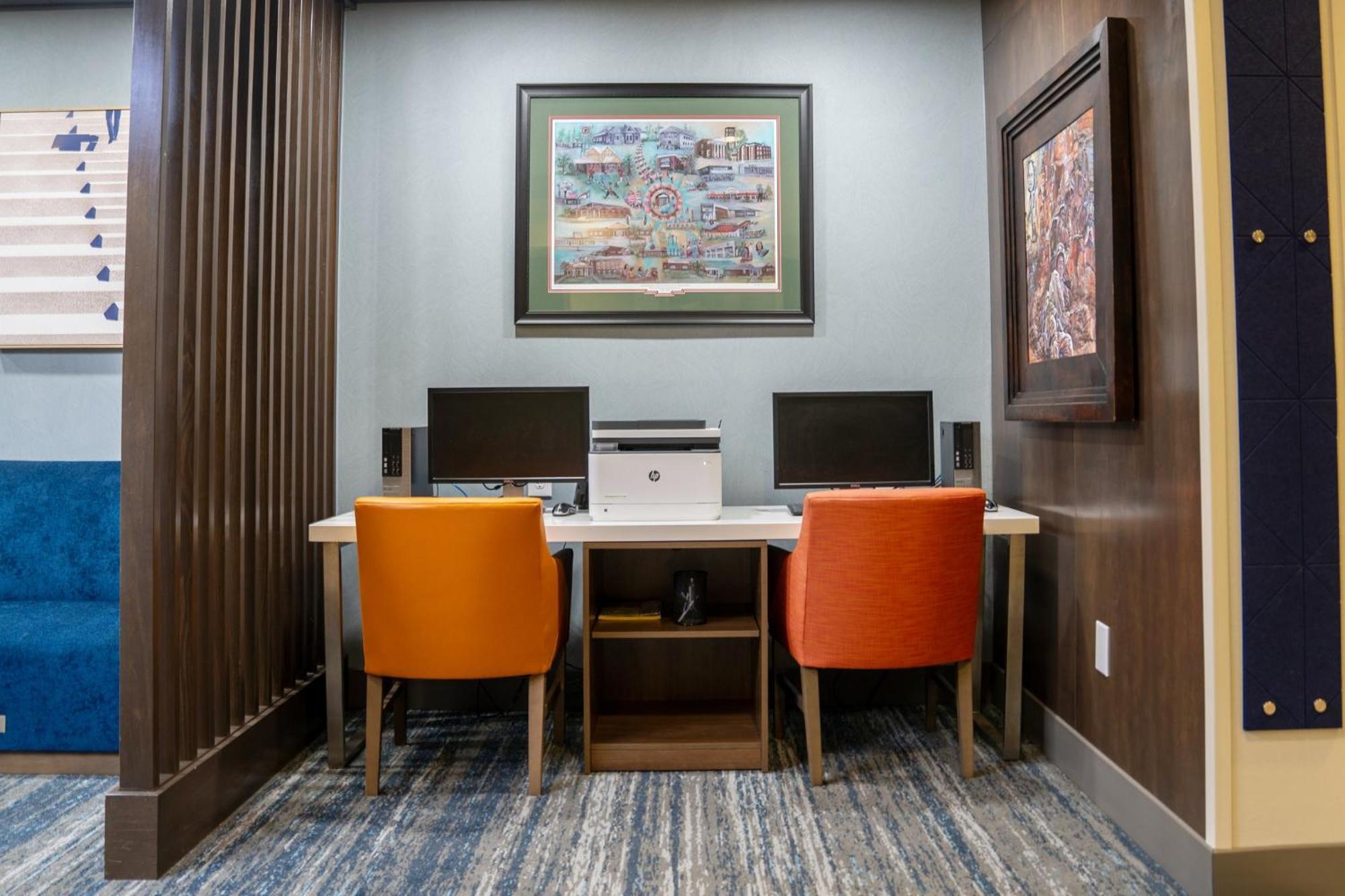 Holiday Inn Express Pembroke By Ihg Екстер'єр фото